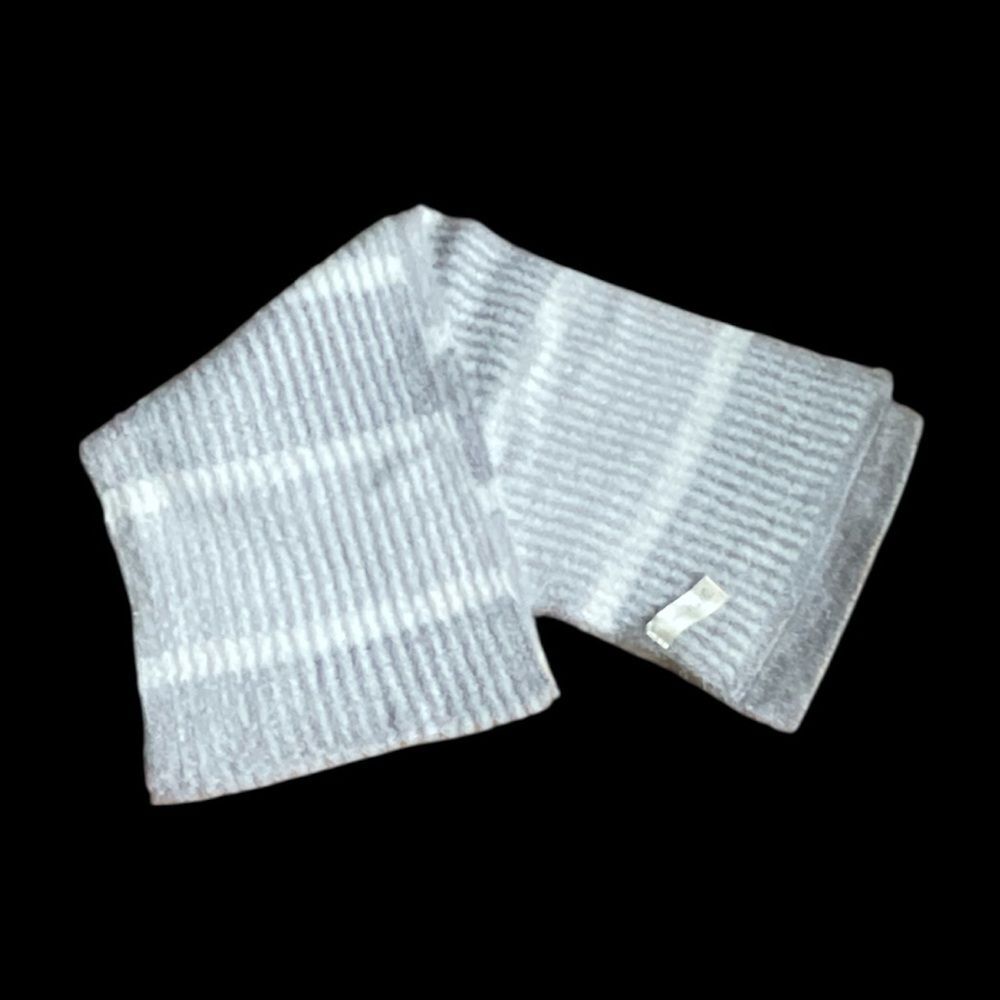 Simply Noelle grey and white striped fuzzy knit scarf NWOT